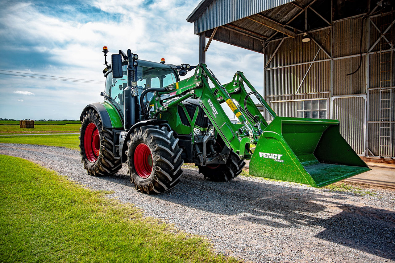 Fendt-300-vario.jpg