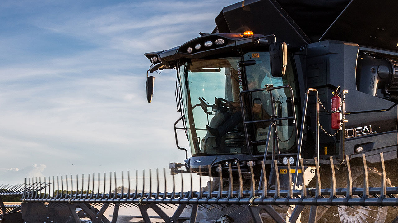 Fendt-IDEAL-cab.jpg