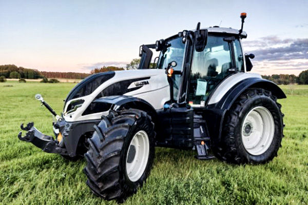 Kampanj_Valtra demotraktor_IA30034_NY.jpg