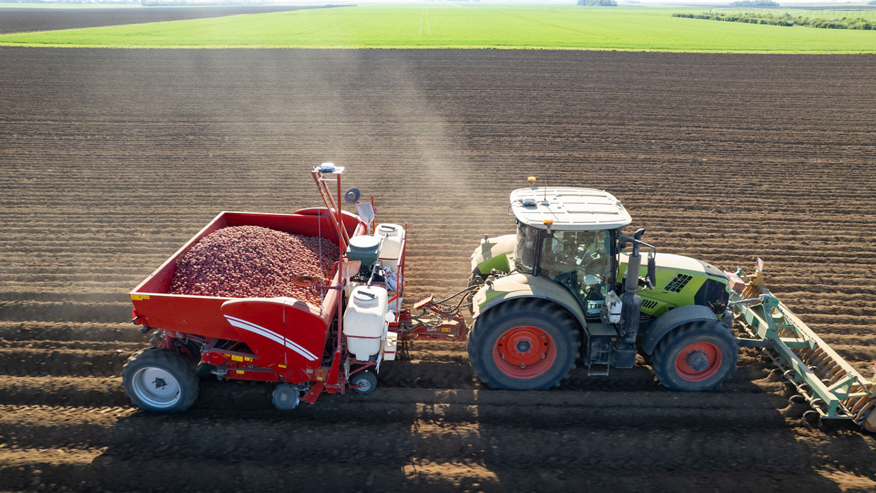 An implement with PTx Trimble TrueTracker technology in potatoes