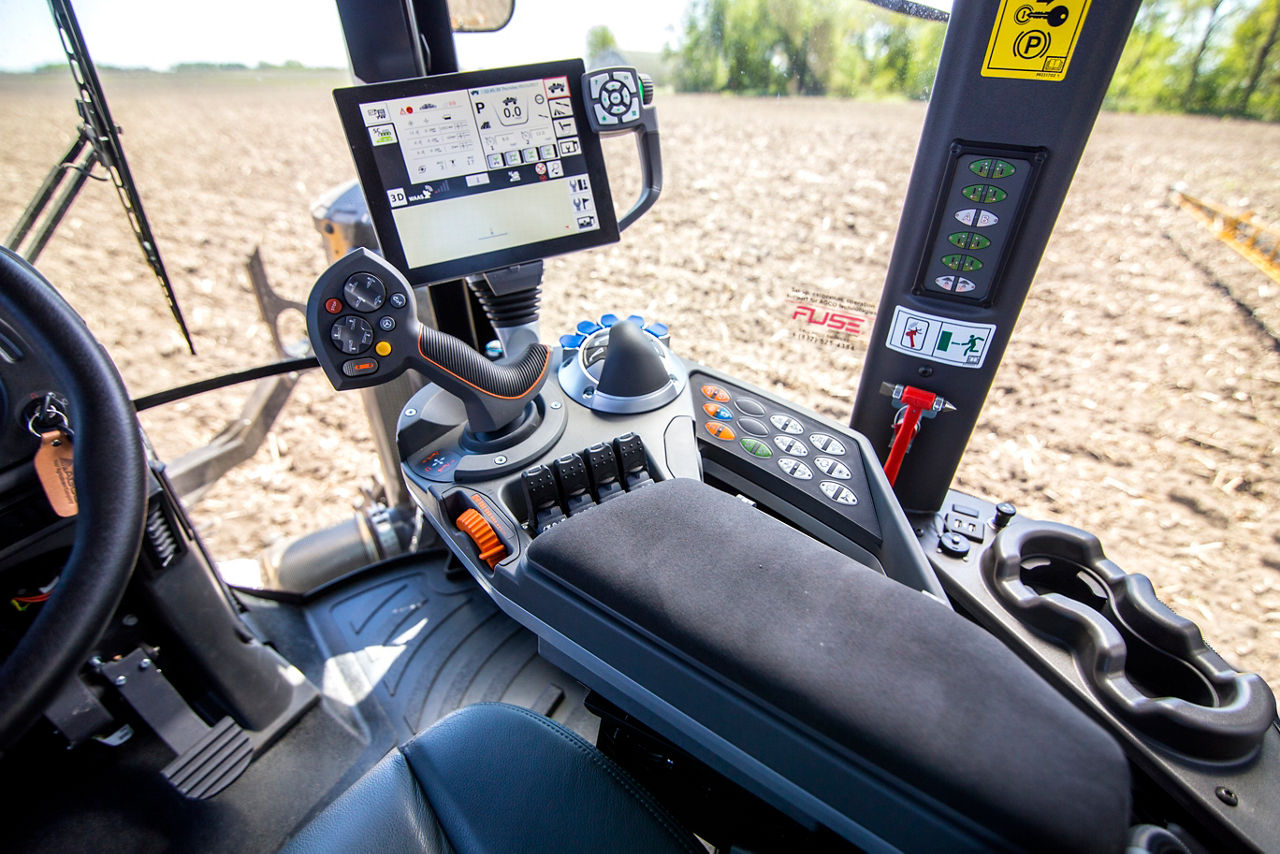 RoGator-1300C-Liquid-Cab-IMG-1643.jpg
