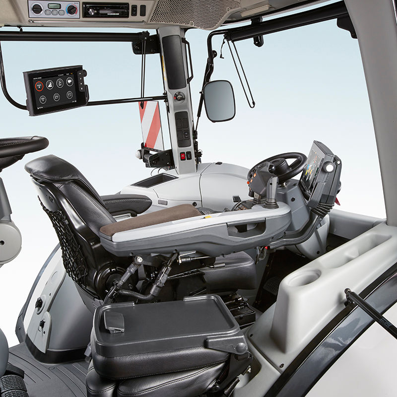 S394-cab-interior-studio-2018.jpg
