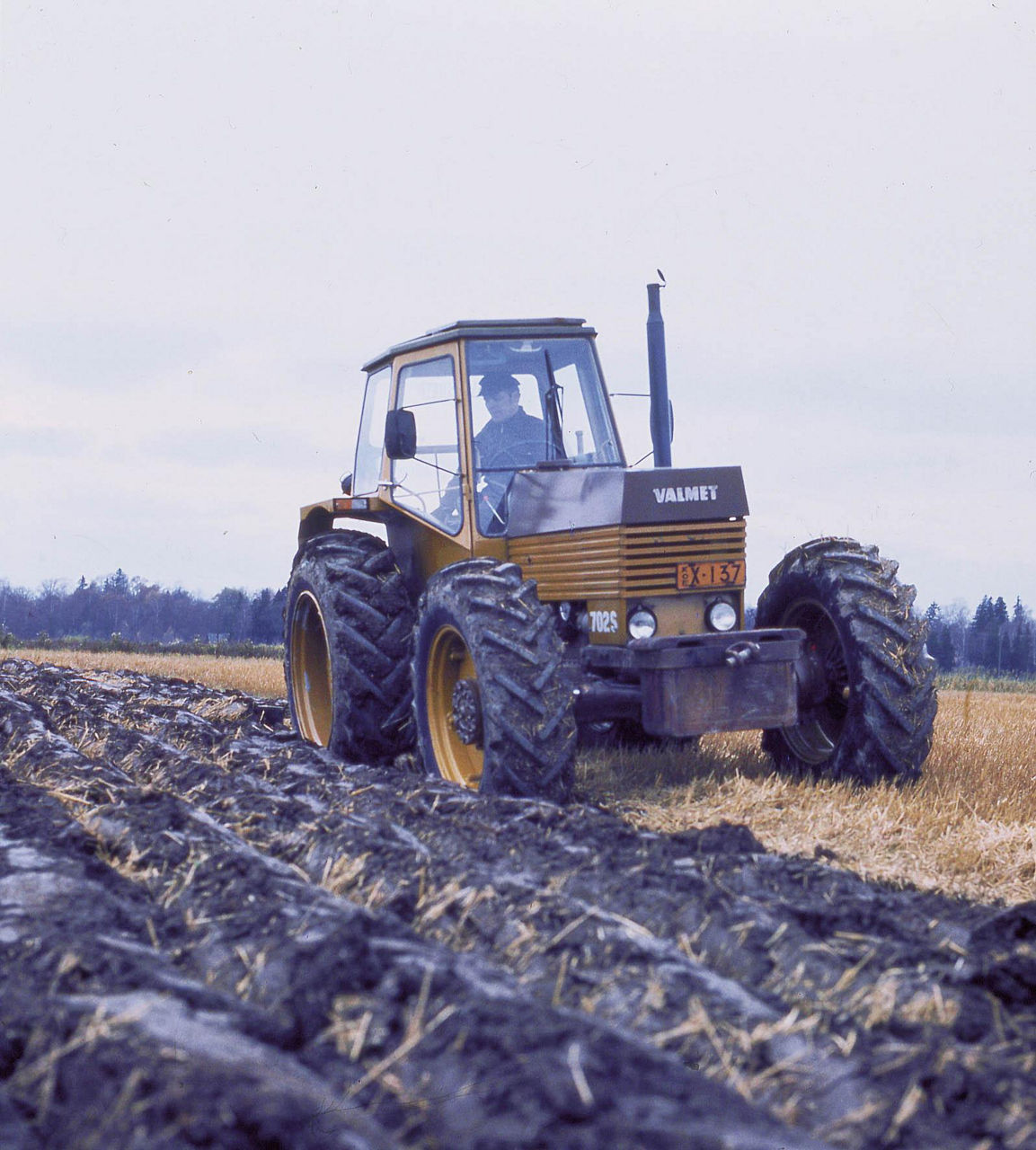 Valmet_702S.jpg