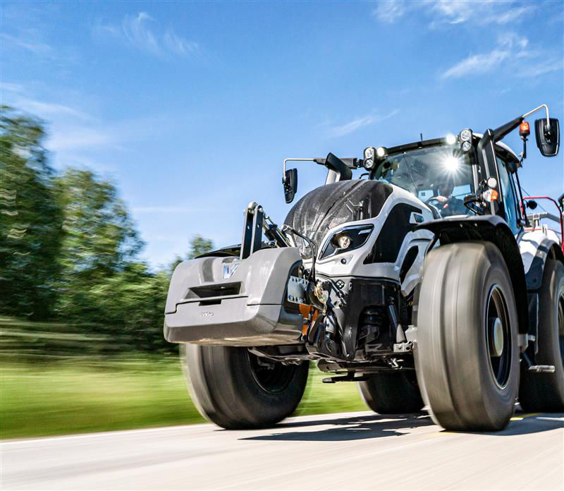 Valtra T_utan redskap_161456_RAW.jpg