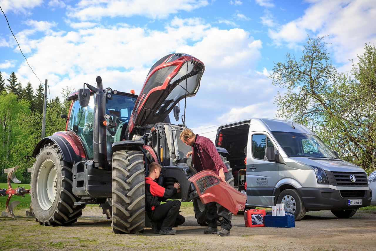 Valtra-Connect-Care-Go-2.jpg