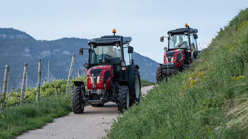 Valtra-F-Series-standard-closed-cab_800x450.jpg