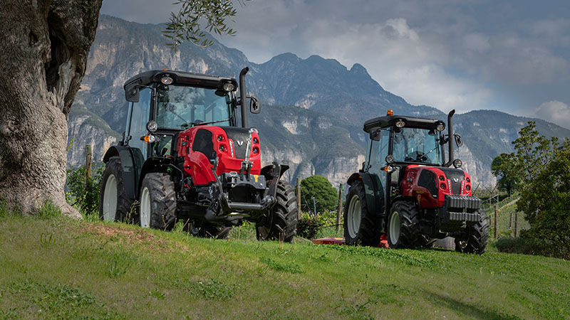 Valtra-F-Series-tractor-for-fruit-farming-vineyards_450x800.jpg