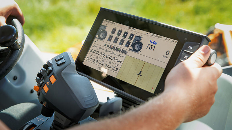 Valtra-SmartTouch-accuracy-and-precision_800x450.jpg