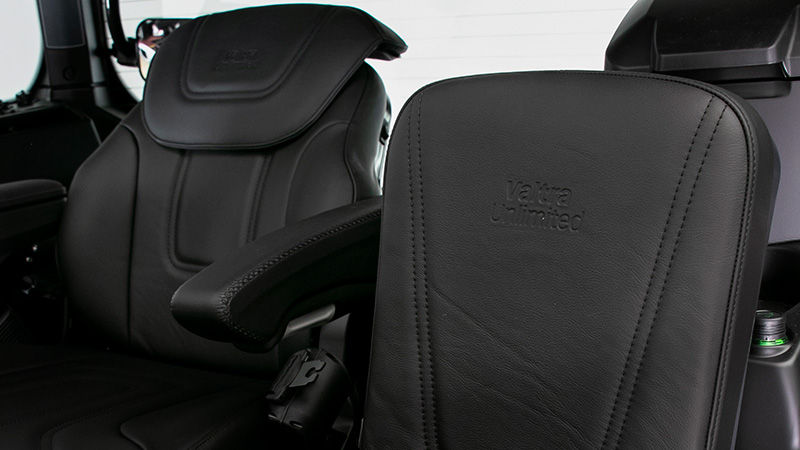 Valtra-Unlimited-Leather-Air-plus-Comfort_800x450.jpg