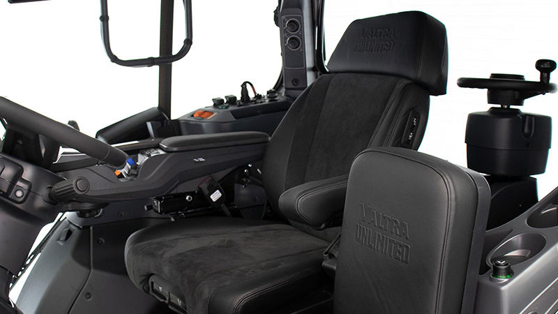 Valtra-Unlimited-Leather-Evolution-Comfort_800x450.jpg