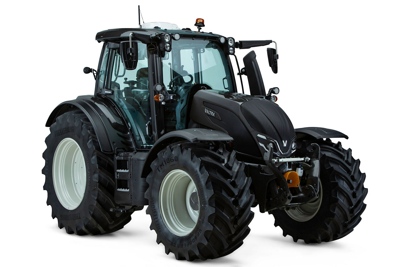 Valtra-n5-series-studio-right-3x4.jpg