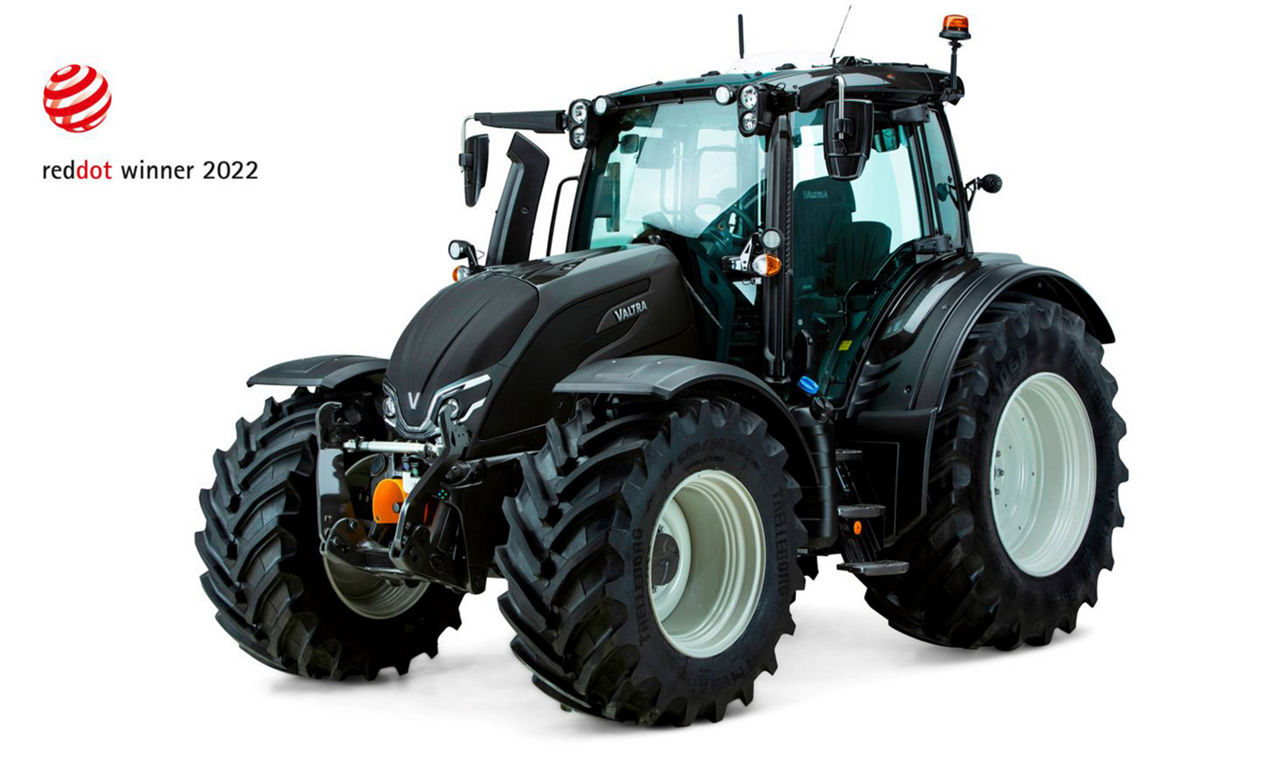 Valtra_N5_Red-Dot 2022_with logo Final.JPG