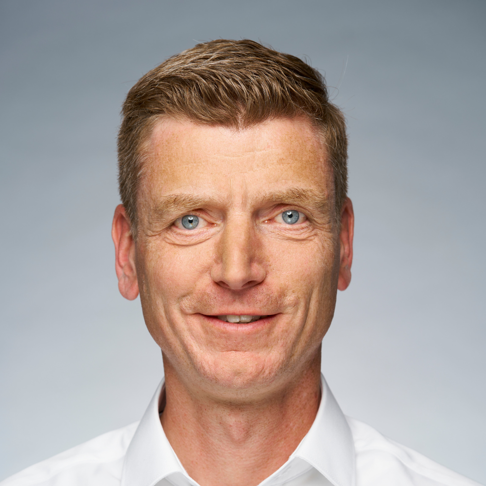 Bernhard Schmitz headshot