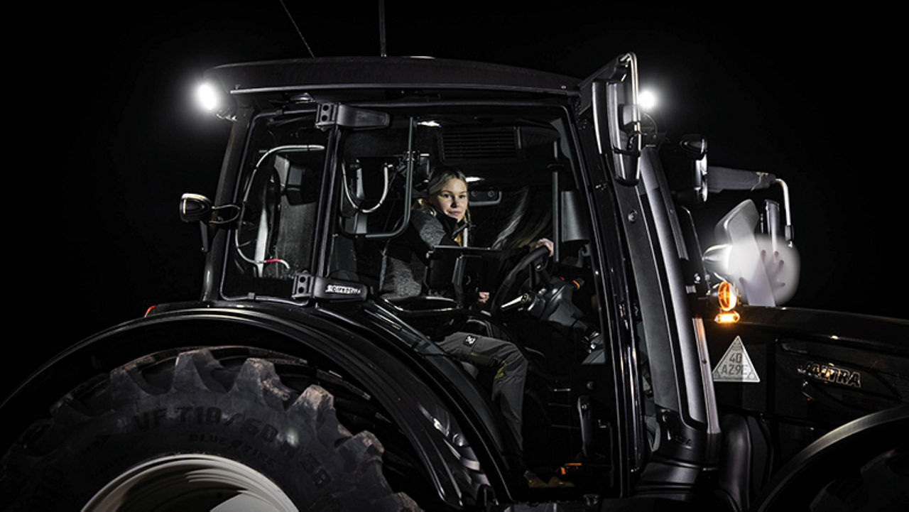 Valtra tractor working lights