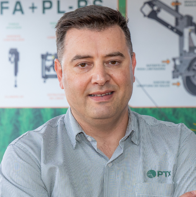 Raphael Regazzo headshot