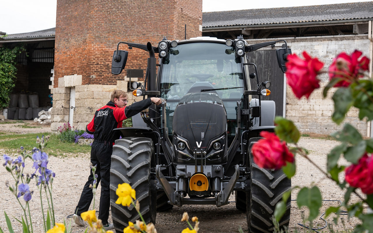 valtra-a-series-easy-ownership_4000x2500.jpg