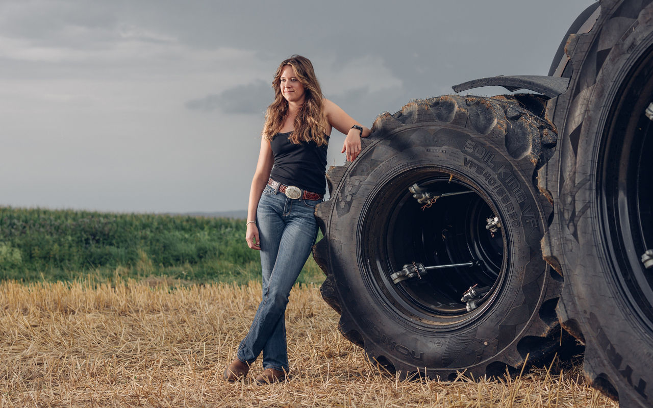 valtra-easy-tractor-ownaship_4000x2500.jpg