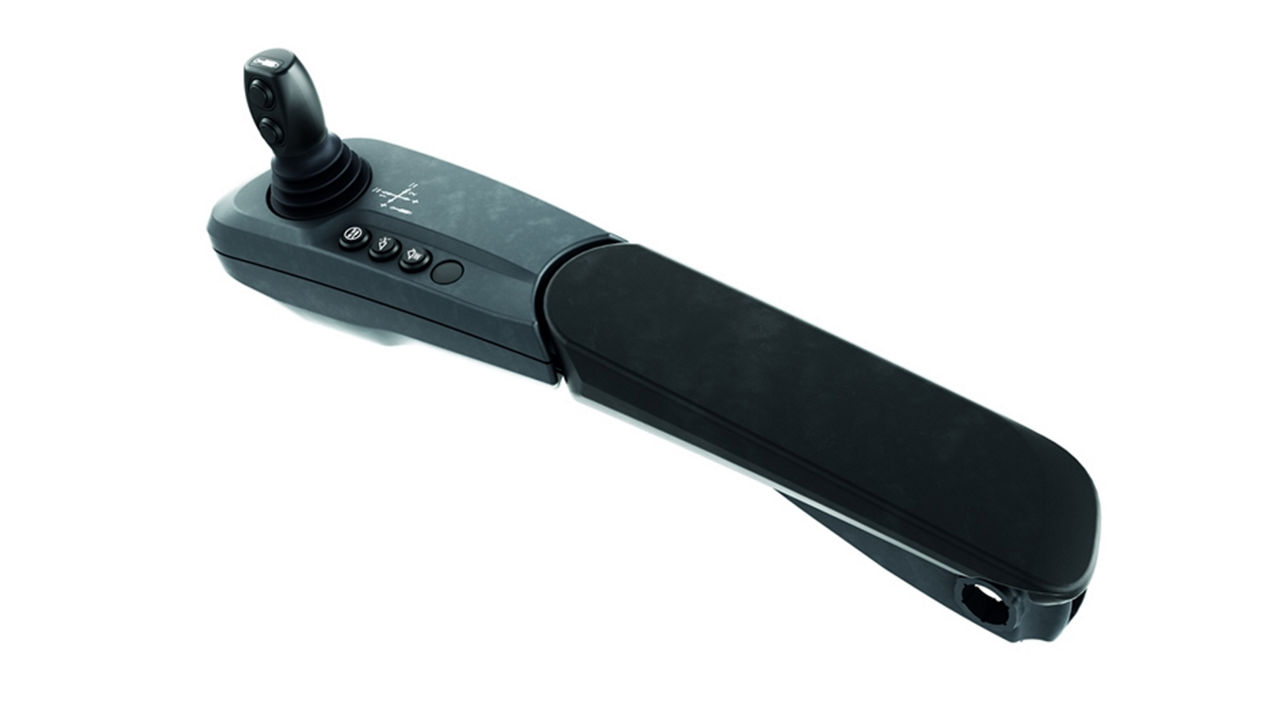 valtra-electrical-arm-rest_1600x900.jpg