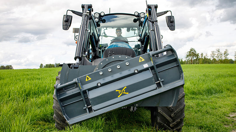 valtra-front-loaders-unlimited-x-tilt_800x450.jpg
