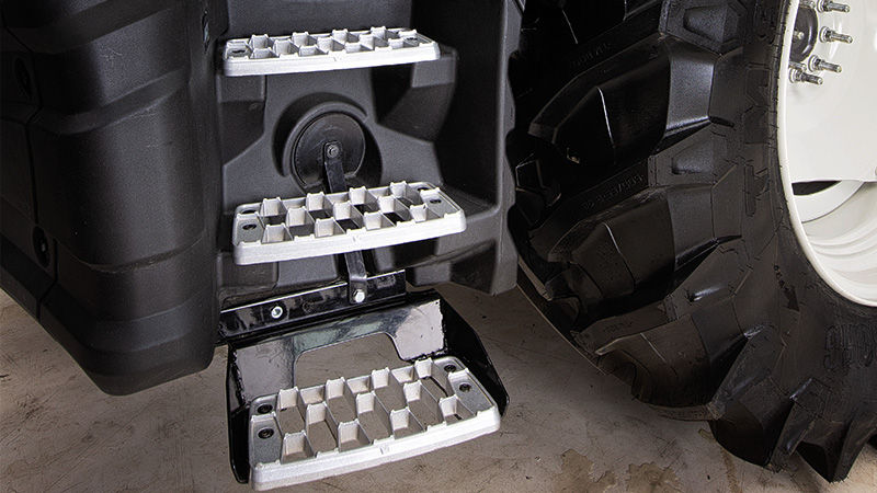 valtra-g-series-easy-access-tractor-aluminium-steps_450x800.jpg