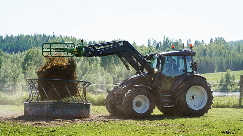 valtra-g-series-front-loader-work-800x450.jpg