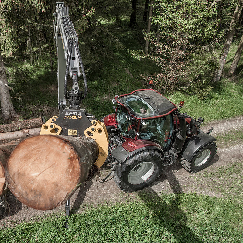 valtra-n-4-series-forestry-work-800.jpg