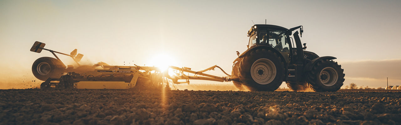 valtra-n-series-built-for-you_4000x1250.jpg