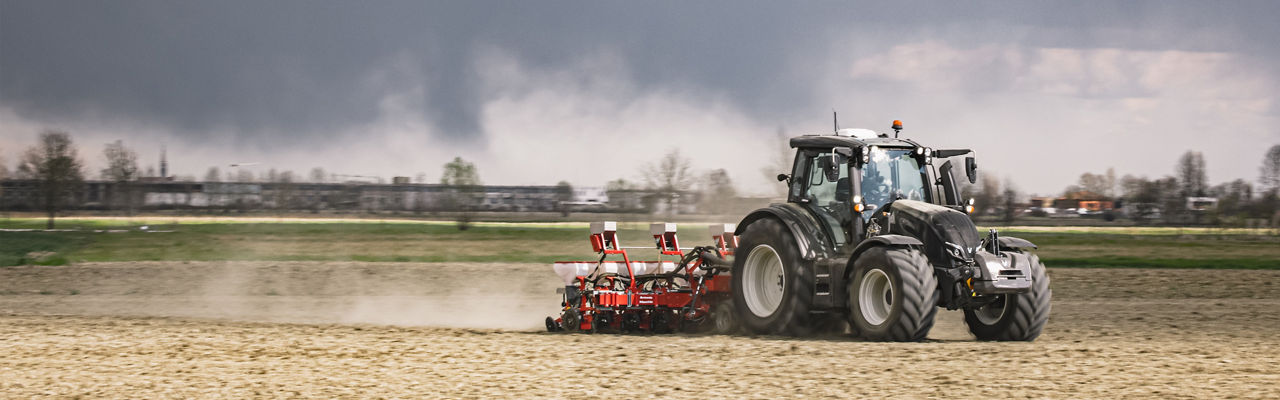 valtra-n-series-is-it-right-for-you_4000x1250.jpg