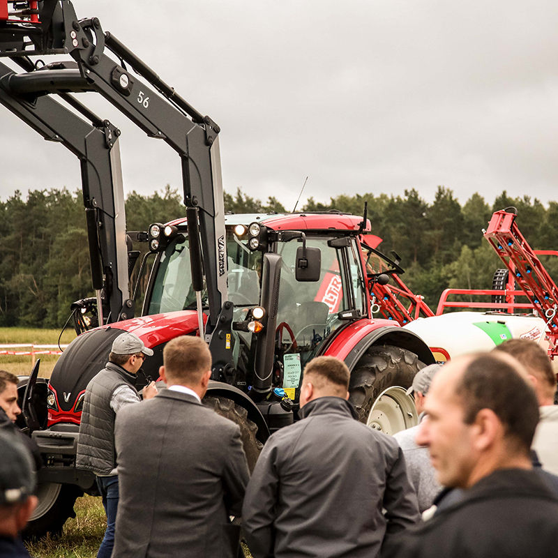 valtra-news-events-smarttour-800.jpg