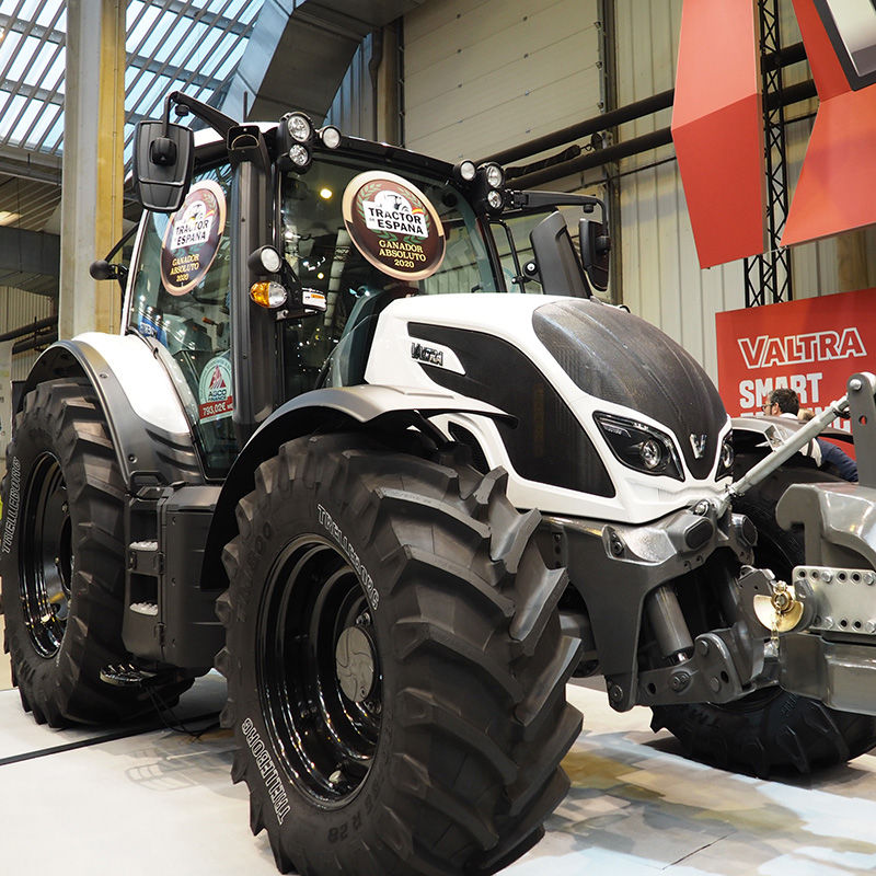 valtra-news-fima2020-tractorofspain-800x800.jpg