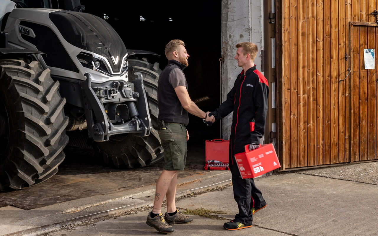 valtra-q-certified-dealer_4000x2500.jpg