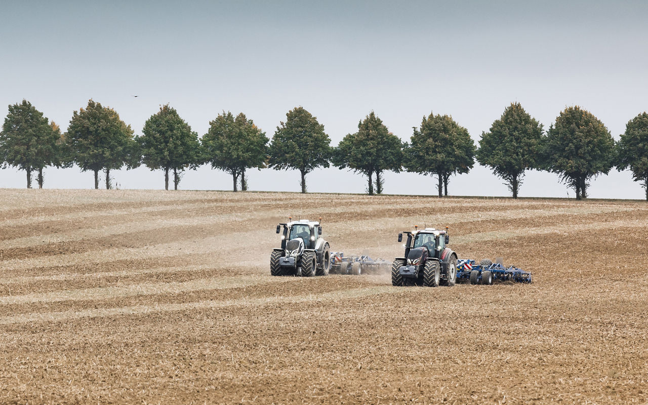 valtra-q-series-power-with-purpose_4000x2500.jpg