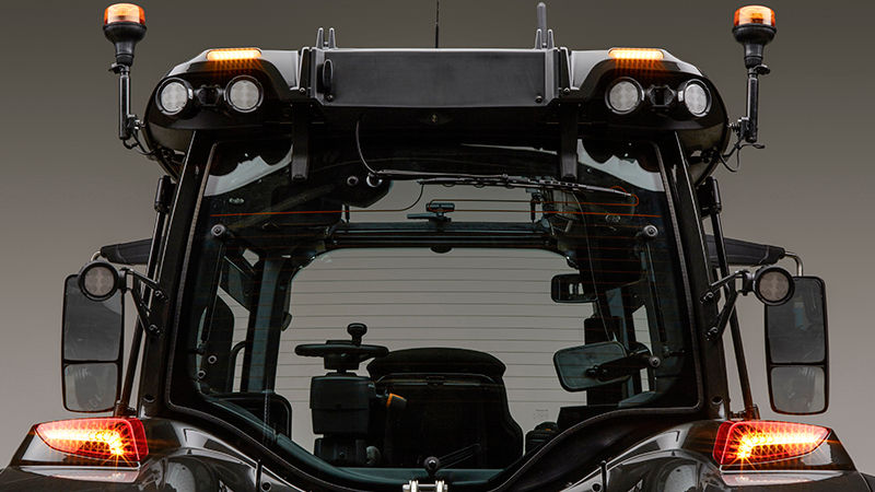 valtra-q-series-well-placed-indicators_800x450.jpg