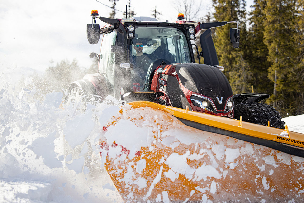 valtra-q-series-winter-kuusamo-img-2020-6007-hires.jpg
