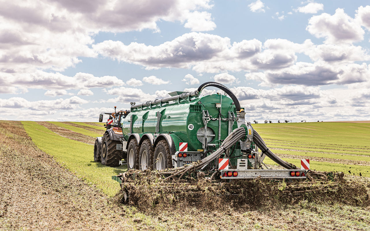 valtra-s-series-low-weight-high-horsepower-tractor_4000x2500.jpg
