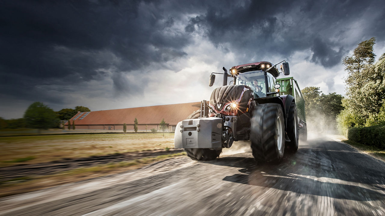 valtra-s4-series-hero.jpg