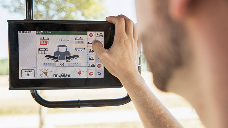 valtra-smarttouch-extend_4000x2500.jpg