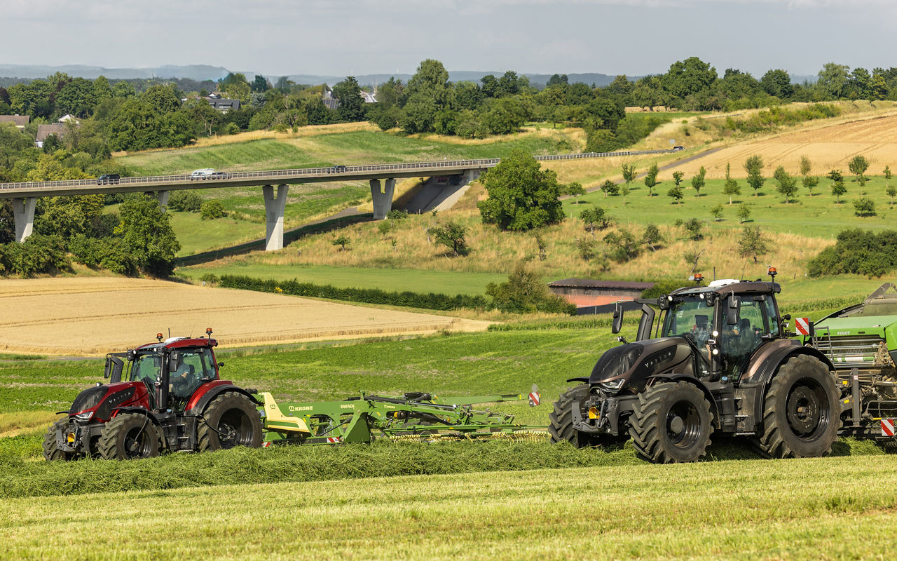 valtra-t-series-engage-care-and-go_4000x2500.jpg