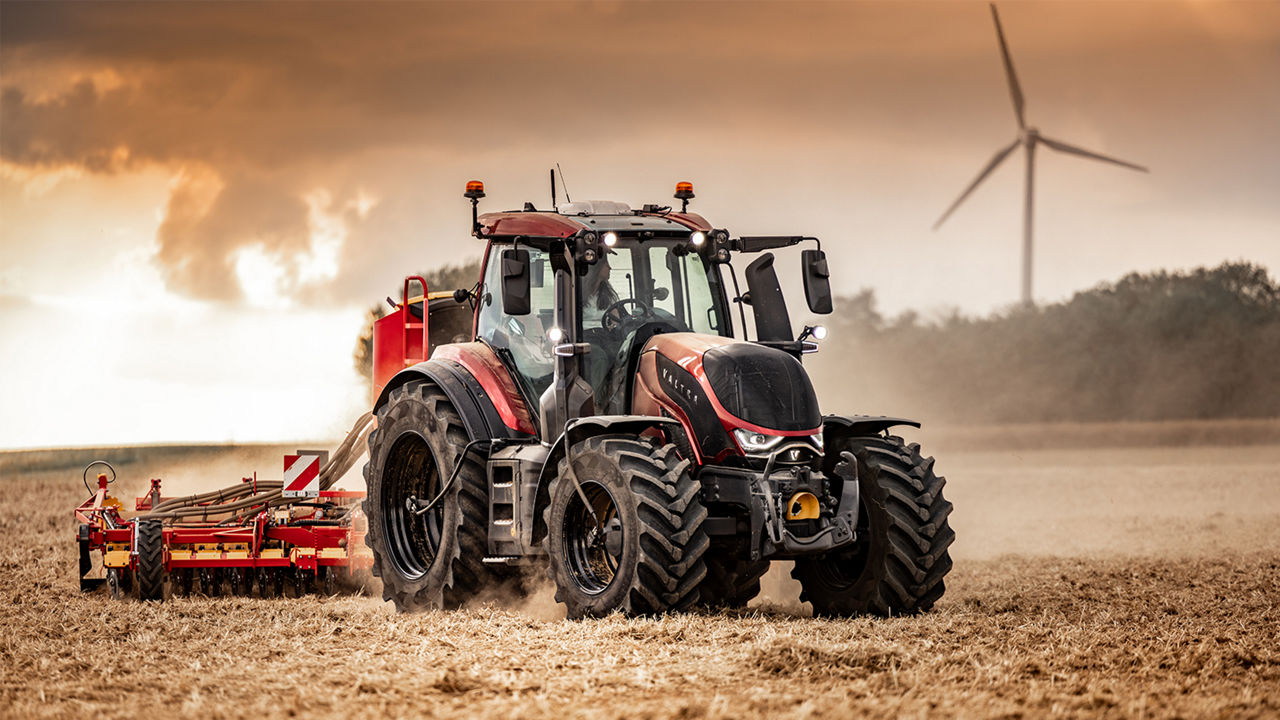 valtra-t-series-smart-package_1600x900.jpg