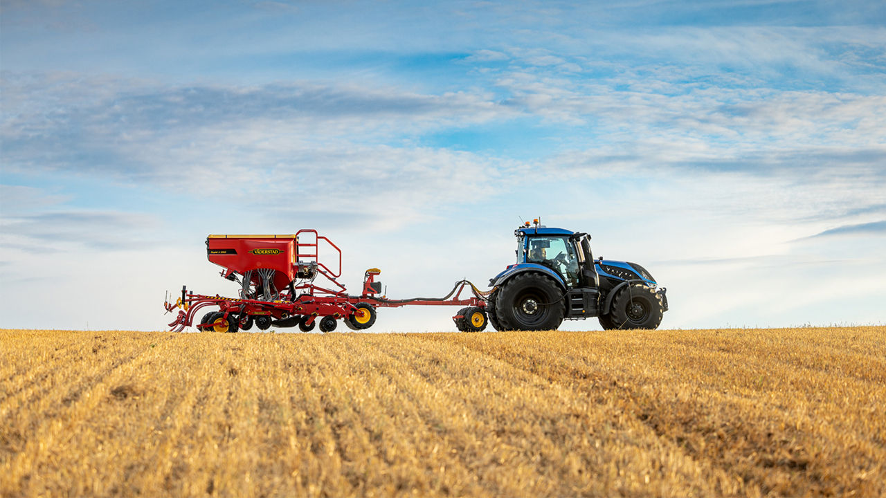 valtra-t-series-tractor-implement-management_1600x900.jpg