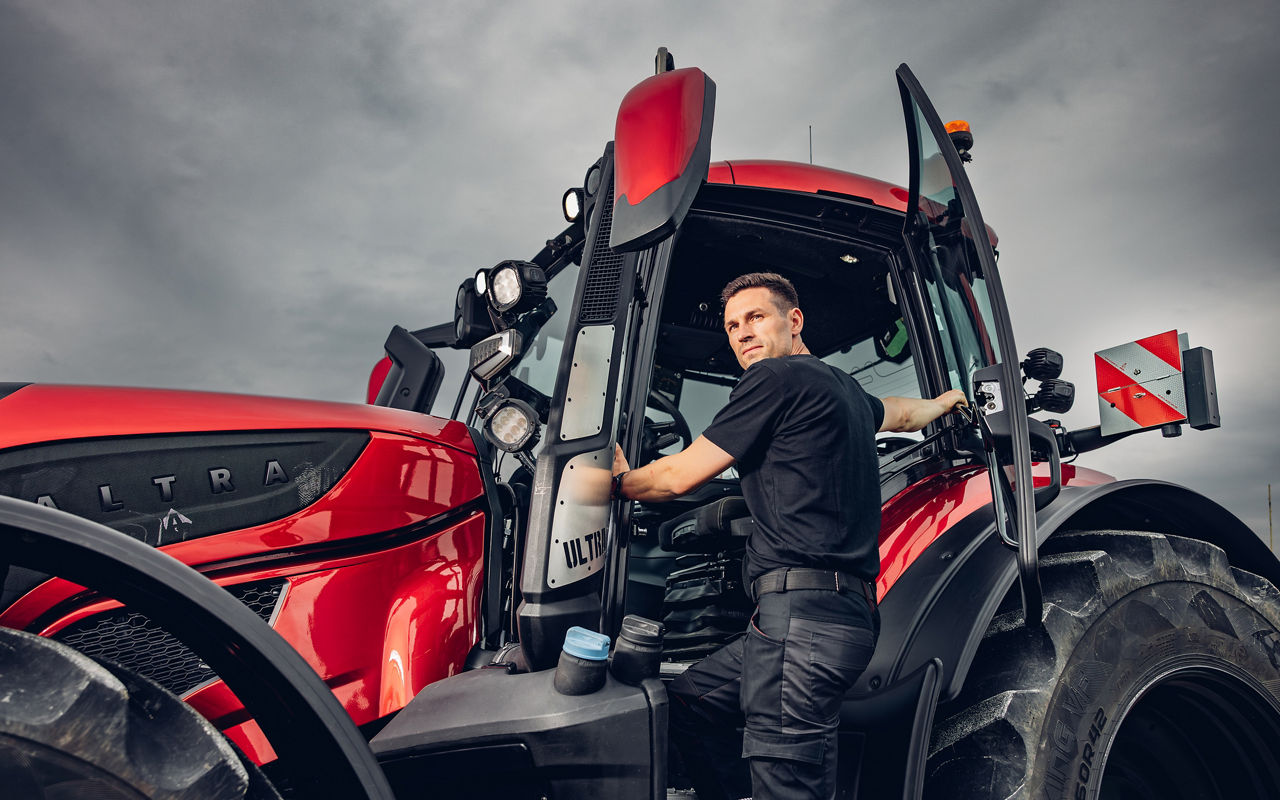 valtra-t-series-ultra_4000x2500.jpg