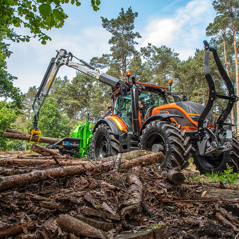 valtra-t4-series-uk-forestry-candyorange.jpg