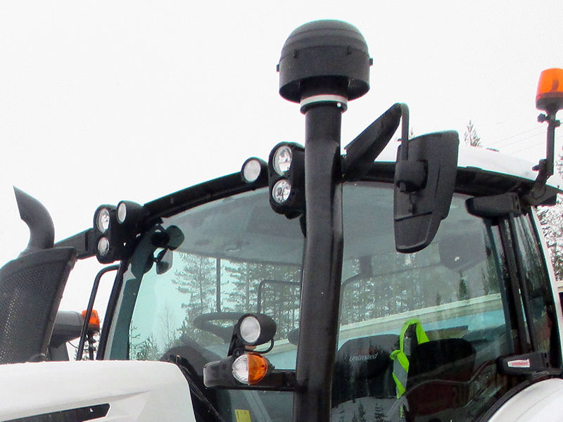 valtra-tserie-upper-air-intake_800x600.jpg