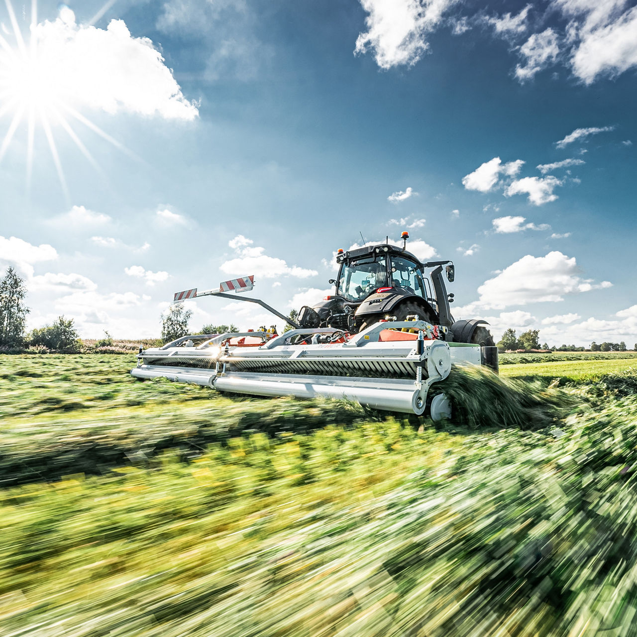 valtra-twintrac_4000x4000.jpg