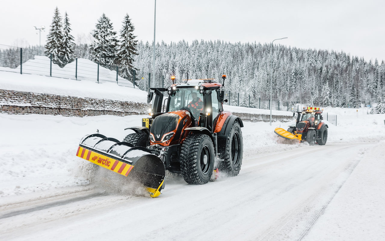 valtra-unlimited-municipality-hero_4000x2500.jpg