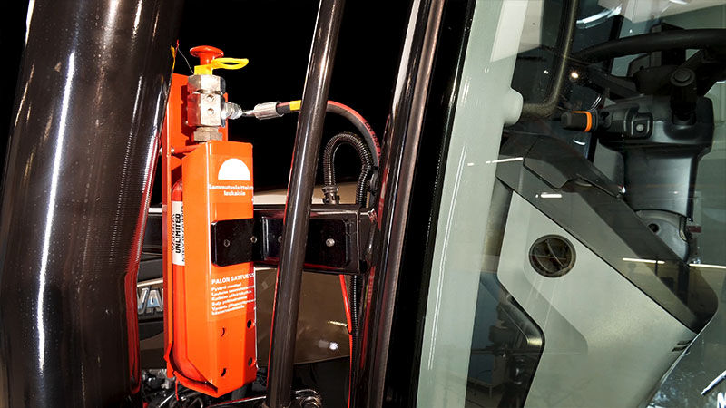 valtra-unlimited-tractor-fire-supression-system_06_800x450.jpg