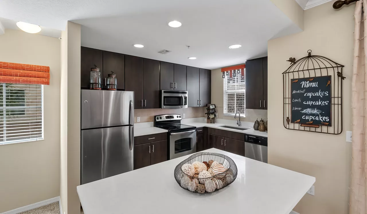 City Center on 7th Apartment Homes - Fuente Townhome - Kitchen