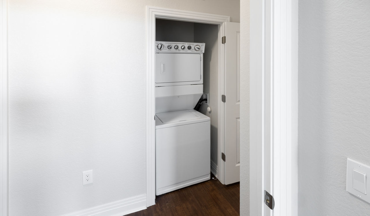 21 Fitzsimons - Aurora, CO - Laundry