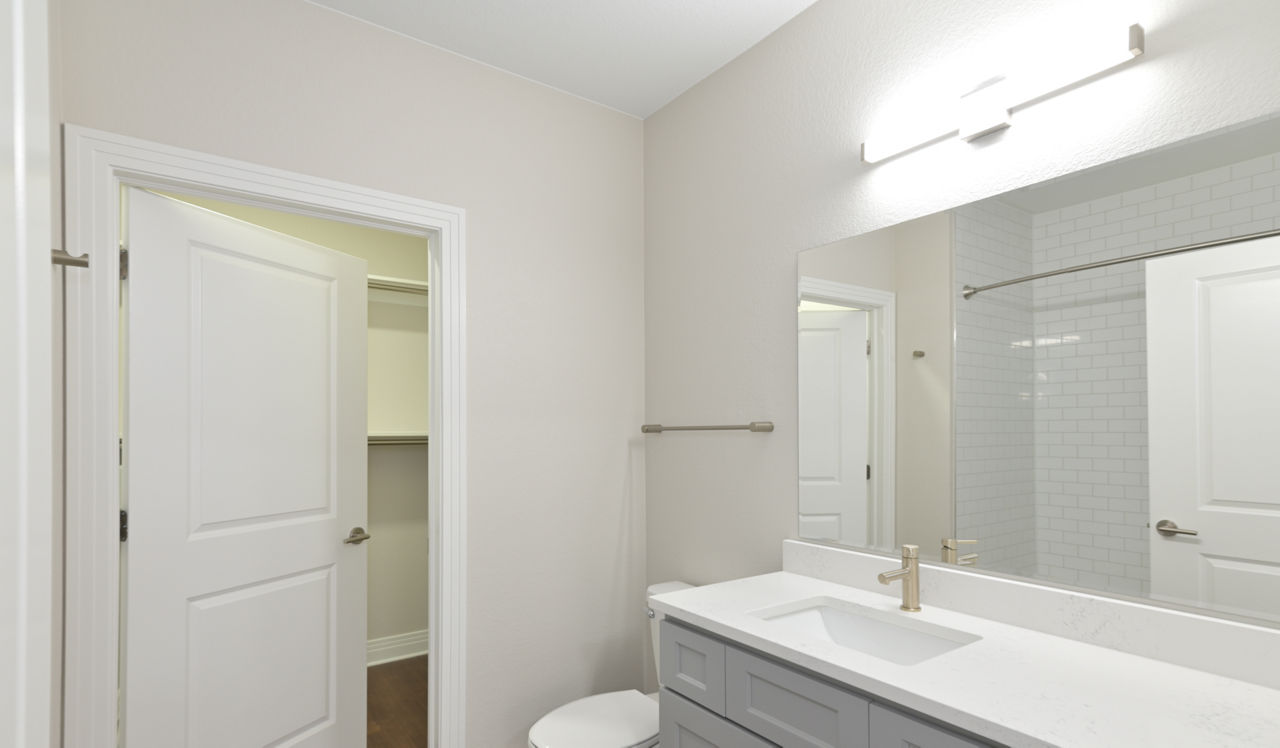 21 Fitzsimons - Aurora, CO - Bathroom