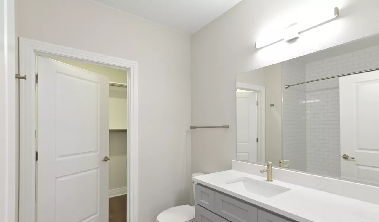 21 Fitzsimons - Aurora, CO - Bathroom